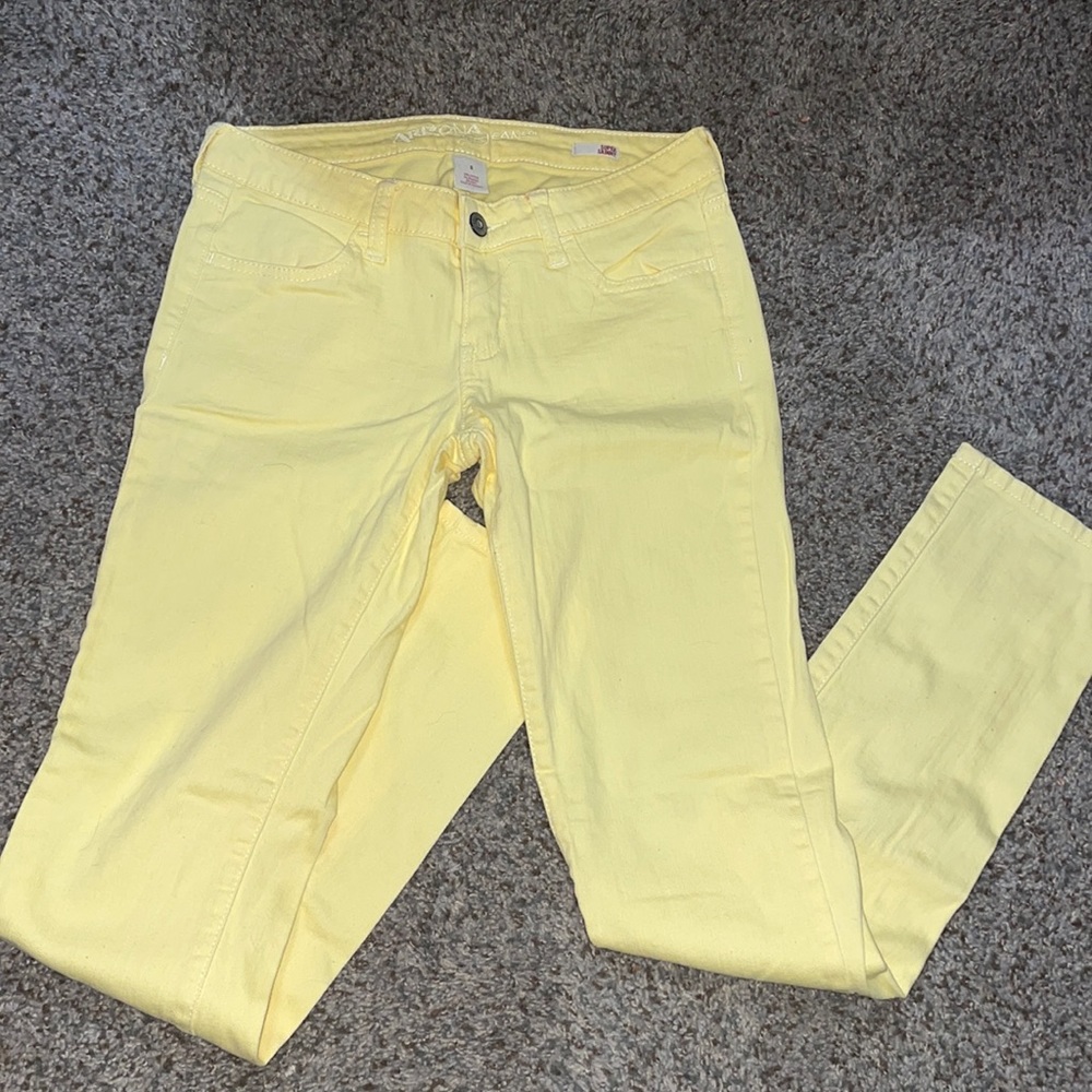 Arizona Yellow Jeans!